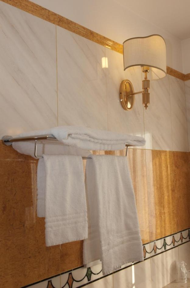 Hotel La Bussola Новара Экстерьер фото